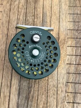 Orvis CFO III Disc Fly Reel - Forest Green with Silver Accents